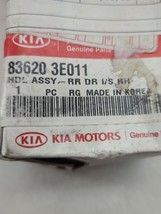 New OEM Genuine Kia Inside Door Handle 2003-2009 Sorento RH Rear 83620-3... - £19.72 GBP