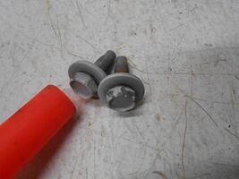 2006 ford escape HOOD BOLTS LH OR RH - €20,73 EUR