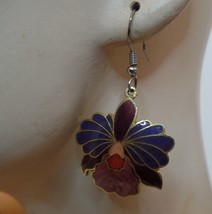 Vintage  Cloisonné Floral Pattern Ear Rings Goldtone Backs &amp; Hook Closure - £15.64 GBP