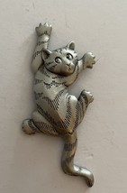 Cat Climbing Hanging Brooch Pin Signed JJ 1988 Vintage - $15.00