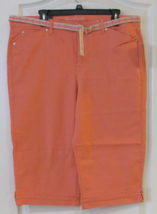 Gloria Vanderbilt Belted Lillian Capri Hibiscus Women&#39;s PETITE Sz.16P NWT - $365.67 MXN