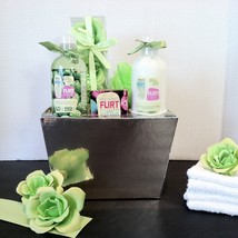 Valentine&#39;s Day, Mother&#39;s Day Gift, Birthday, Teen Spa Gift Basket - £21.88 GBP