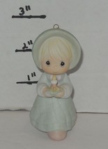 1993 Precious Moments #527211 Share In The Warmth of Christmas Girl Ornament HTF - £18.82 GBP