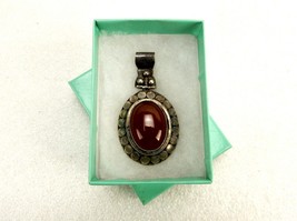 Red Agate Cabochon Pendant, Silver Tone, Swing Bail, Vintage Jewelry, JW... - $180.22 MXN
