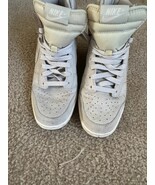 Size 9 - Nike Dunk Sky High white/cream/gray - $748.28 MXN
