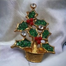 Vintage Avon Christmas Tree Pin, - £15.80 GBP