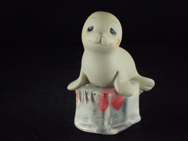 Precious Moments, F0104, Seal-ed With A Kiss, Cross In Heart Mark, 2001 - £31.52 GBP