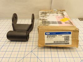 Ford BL3Z-5776-A Rear Spring Shackle Hanger - $909.70 MXN