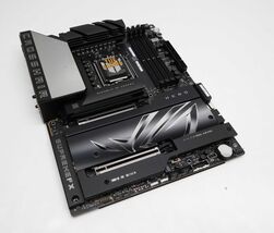 ASUS ROG CROSSHAIR X870E HERO AMD AM5 ATX Motherboard image 2