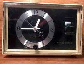 Vintage General Electric AM Alarm Clock Radio Model C1400A - Beige - £19.98 GBP