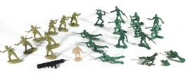 Plastic Army Men Figures Group of 20 Pieces w/ Bonus Figure - £14.45 GBP