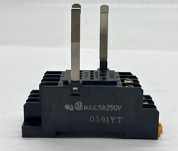 Omron PYF14A Relay Socket, 250V 5A, 14-Pin  - $106.92 MXN