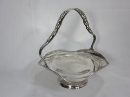 Vintage Dolly Varden Silver Plate Ruffle Top Brides Bowl Basket Midsilcraft - £38.82 GBP