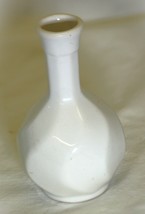 Hollowick Easy Florals Pottery Bud Vase Twisted Panel Designs - $12.86