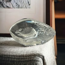 Mats Jonasson Sweden Glass Crystal Paperweight Fish Ocean Sculpture Signed - $42.08