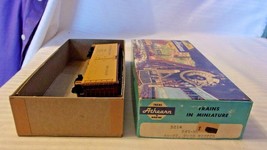Athearn HO Scale 40' Reefer Box Car Fruit Growers Express, Yellow, #57821 Built - $30.00