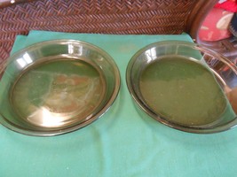 Great PYREX..&quot;Smoke Grey&quot; in color...Set of 2 PIE PLATES 10&quot; - £9.15 GBP