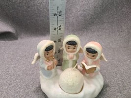 Angel Trio Candle Holder Porcelain Glitter Inuit  Giftco Vintage Angels W/Wings - $8.93