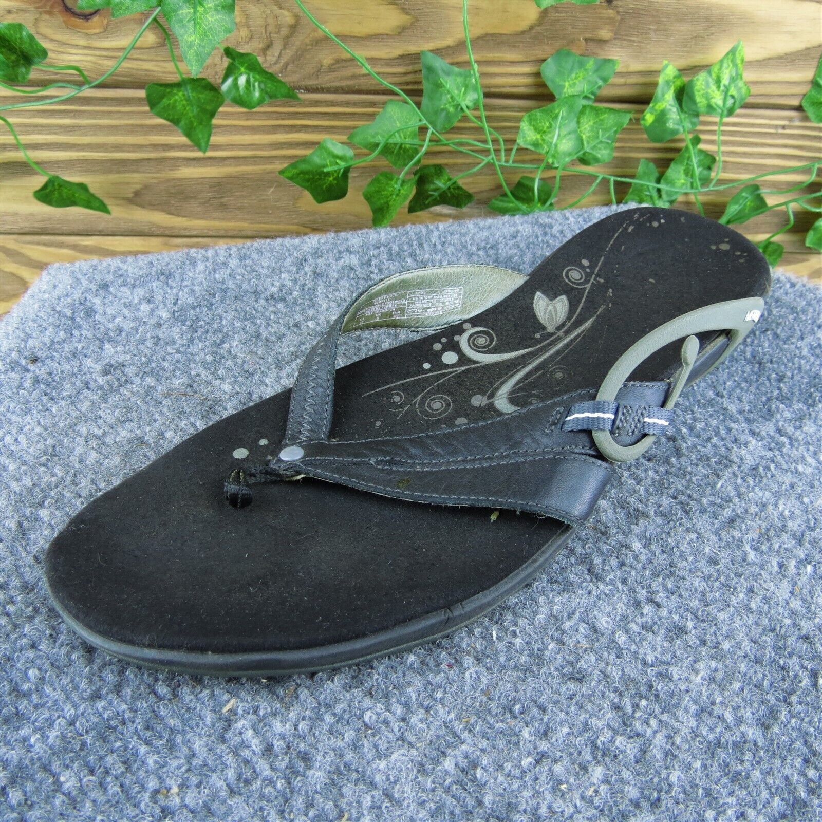 Primary image for Merrell Celeste Women Flip Flop Sandal Shoes Black Leather Size 11 Medium