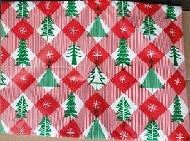 Vinyl Flannel Back Tablecloth 60&quot;x90&quot; Oblong, Christmas Trees On Checkered, Hsk - £11.86 GBP