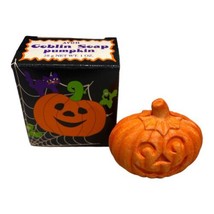 Vintage 1994 Avon Halloween Orange Goblins Pumpkin Crayon Soap Bar *New ... - $186.39 MXN