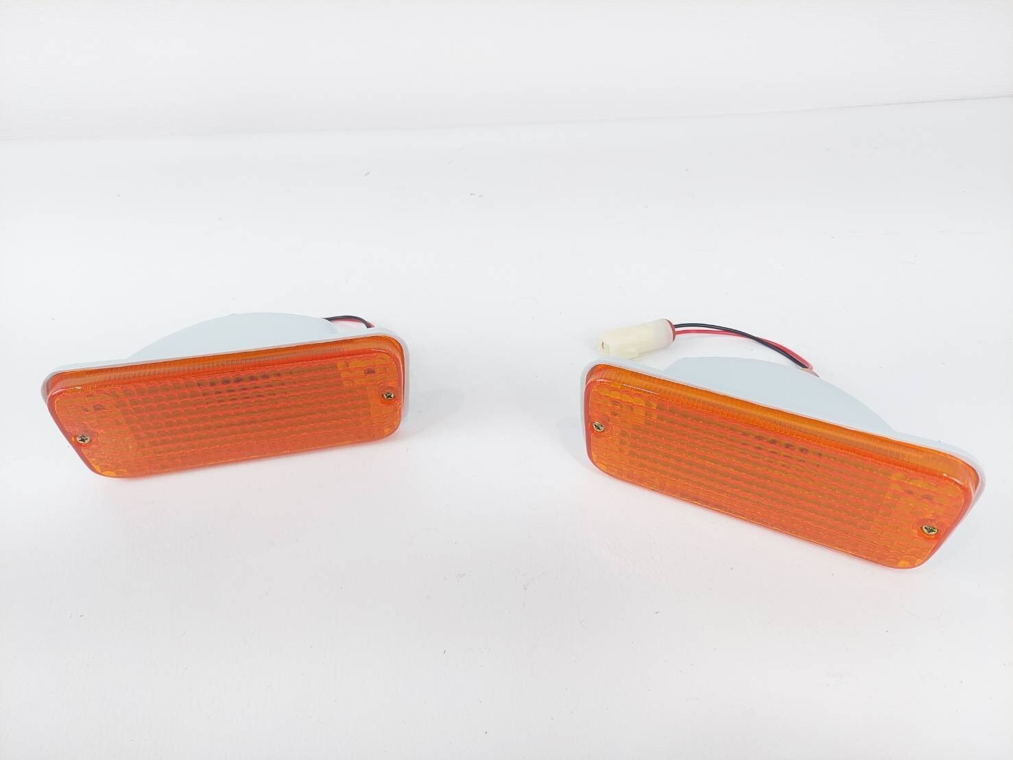 Amber Pair Front Bumper Lights Fit For Toyota Pickup Hilux 1979-83 4WD Item image 2