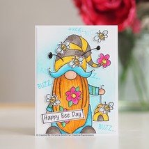 Woodware Clear Stamps 4&quot;X6&quot;-Bee Gnome - £18.39 GBP