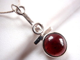 Red Garnet Necklace 925 Sterling Silver Oval Corona Sun Jewelry - £15.82 GBP