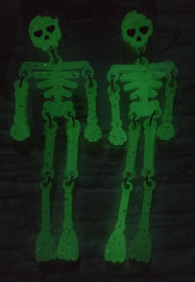 Claire's Halloween Glow In The Dark White Skeleton Dangle Earrings, 1-Pair Item image 2