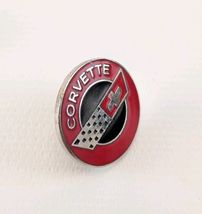 Corvette Enamel Lapel Pin Red Black Logo Round Vintage Chevrolet Collect... - €8,49 EUR