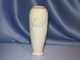 Rose Blossom Vase by Lenox (6 in.). - £11.19 GBP
