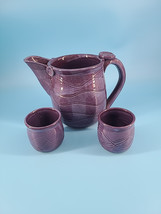 Ingridware Pitcher With 2 Cups Purple Blue Signed Beldenville WI - $1,149.56 MXN