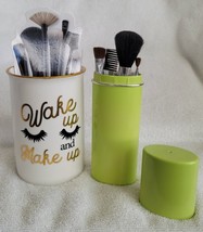 A Makeup Brush Set with a Fun Ceramic Brush Container: - £3.85 GBP