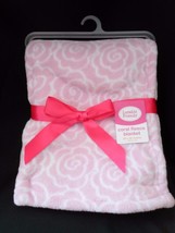 Luvable Friends 30x36 Coral Fleece Baby Girl Blanket. Pink Roses NEW - £14.78 GBP