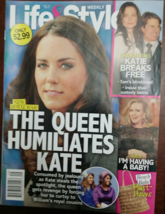 The Queen Humiliates Kate in Life &amp; Style July 16, 2012 - $2.95