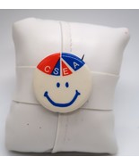 Vtg CSEA Smiley Face W/ Rainbow Beanie Button Pin 1&quot; Unusual Flair - $148.49 MXN