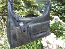 Excellent Classic FOSSIL Black Peebled Leather Shoulder Bag 2 Exterior P... - £21.96 GBP