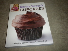 Martha Stewart Cupcakes 175 Inspired Ideas 1st Ed w full #line 2009 Clar... - £5.58 GBP