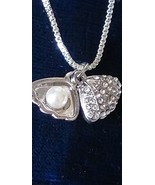 Vintage 1970-s 925 Sterling Silver Pearl in Shell Pendant / 18 inch Chain - £58.66 GBP