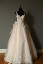 Rosyfancy Romantic V Neckline Beaded Top Lace Trimmed Bowknot Wedding Dress - £299.75 GBP
