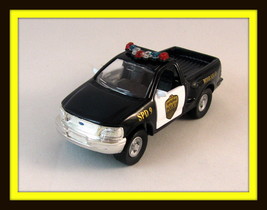 1998 Ford F 150 Bomb Squad Police Car,Maisto 1/46 Diecast Car Collector's Model - $33.15