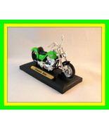 CLASSIC HARLEY TYPE BIKE,GREEN DIECAST MOTORMAX1/18MOTORCYCLE COLLECTOR&#39;... - £21.36 GBP