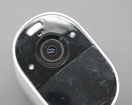 Arlo Essential XL VMC2032 White Wireless Spotlight Security Camera image 4