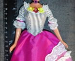 1996 MATTEL BARBIE #16499 DOLLS OF THE WORLD SECOND EDITION BLONDE FRENC... - $19.29