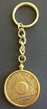 AA Alcoholics Anonymous Medallion Chip Holder Key Chain Keychain Goldtone - £11.96 GBP