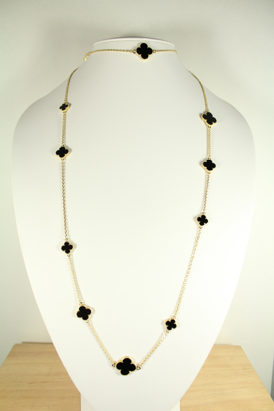 Mixed Size Onyx Motif Necklace