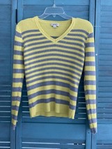 ST.JOHN&#39;S BAY Women&#39;s Pullover V Neck Sweater ~ Sz M ~ Yellow ~ Long Sleeve - £17.92 GBP