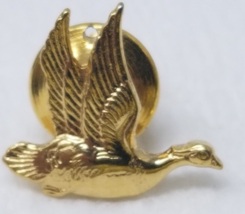 Canadian Goose Lapel Pin Flying Wings Gold Color Vintage - $11.35