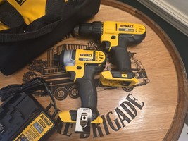DEWALT DCK240C2 20V MAX 2-Tool Combo Kit NO BATTERIES - €118,80 EUR