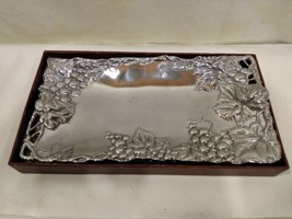 Vintage 1996 Arthur Court Grape Vine Pattern Bread Appetizer Tray 12" X 6" - $24.99